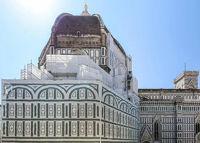 Florence- Window On The Cathedral Firenze